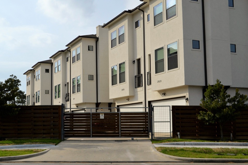 rental apartments-real estate